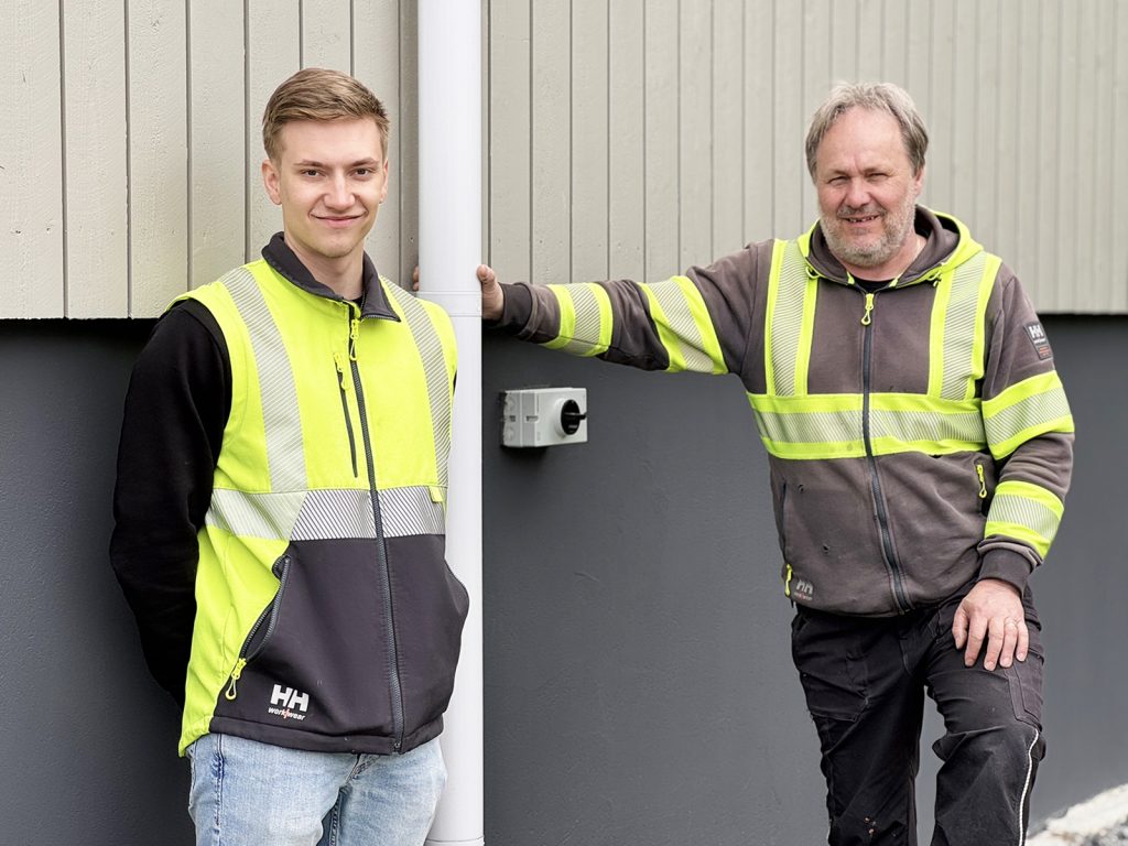 Hannu Tikkanen ja Jussi Lähdesmäki uudiskohteessa Lintuvaarassa