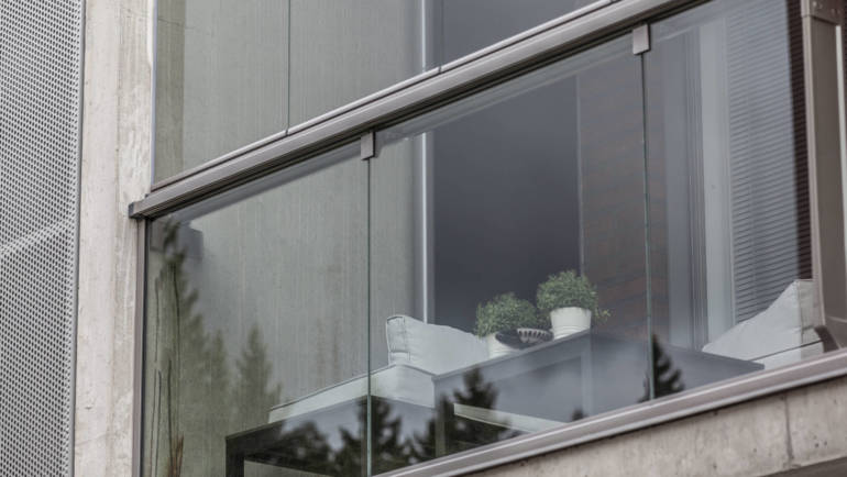 Vesiset Plus -parvekevedenpoistojärjestelmä puolittaa kustannukset