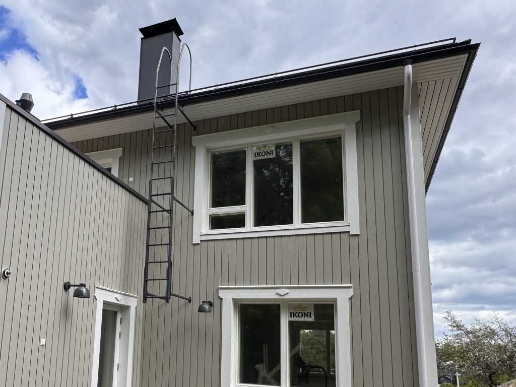 Liukutikkaat uudiskohteessa